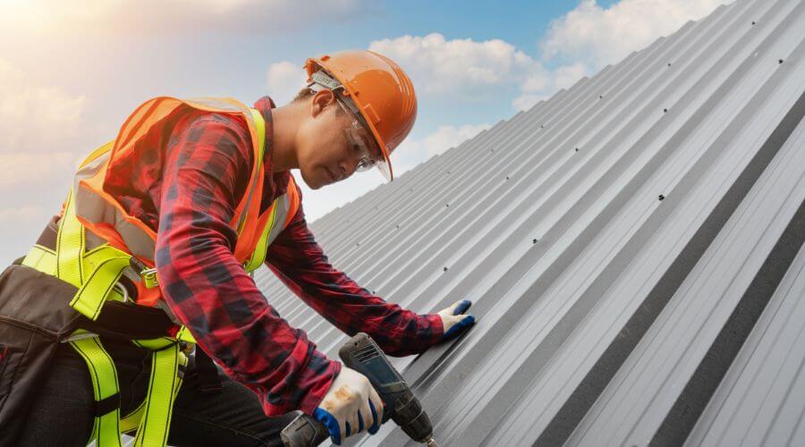 Professional metal roof installation in Mount Erie, IL